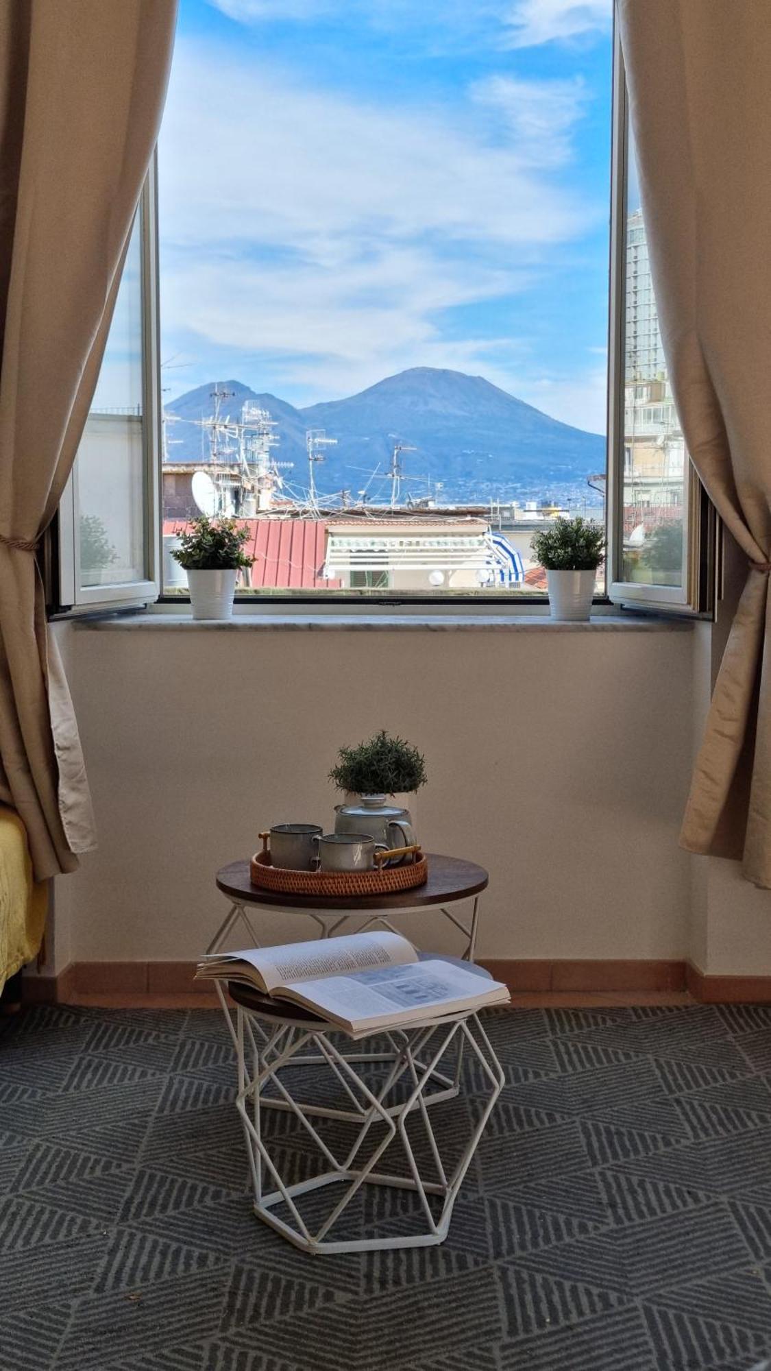 Vesuvio Apartment เนเปิลส์ ภายนอก รูปภาพ